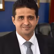 مركزي صنعاء وعدن بين السياسة والاقتصاد..  الخبير الاقتصادي والمصرفي الدكتور وليد العطاس يعلق على تعميم محافظ البنك المركزي بعدن