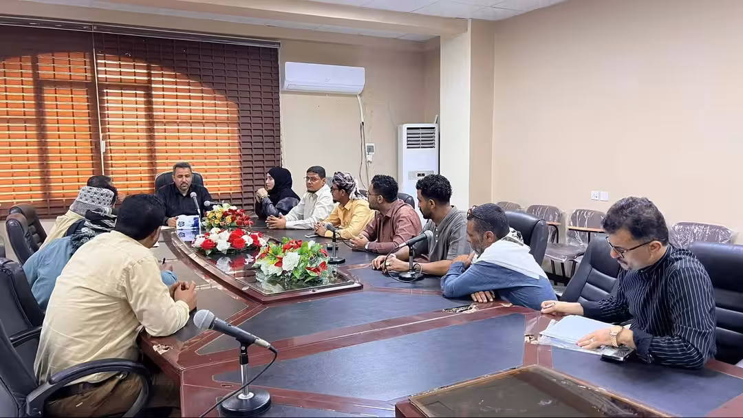 محافظ لحج مراد الحالمي يلتقي شباب ونشطاء العاصمة الحوطة لمناقشة قضايا المديرية ورسم ملامح مستقبل