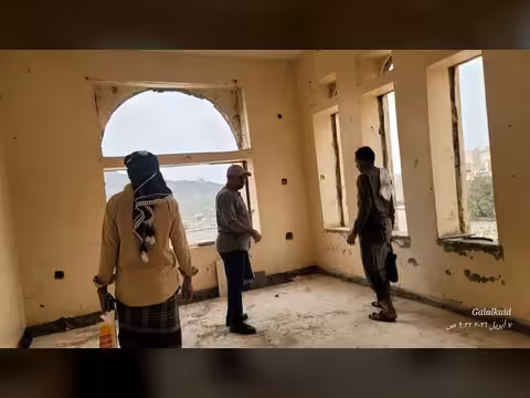 المسيمير تشهد نقلة نوعية في البنية المؤسسية.. مدير عام المديرية يتفقد مشروع المجمع الحكومي ويؤكد قرب إنجازه