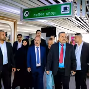 وزير النقل يتفقد سير العمل و مستوى الأداء في مطار عدن الدولي