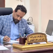 هيئة الأدوية بعدن تدعو لتعزيز التصنيع المحلي وتحقيق الأمن الصحي