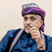 حين تشتد الأزمات يبرز القادة العظماء