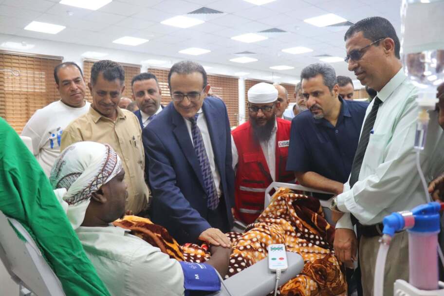 تدشين مركز الغسيل الكلوي بمستشفى ابن خلدون في لحج بدعم وتمويل من الهلال الأحمر القطري