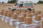 الهلال الأحمر اليمني بلحج يدشن توزيع مساعدات غذائية وإيوائية للأسر النازحة في مديرية تبن بلحج