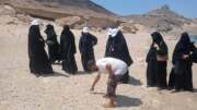 رائدات السواحل ينفذن زيارة ميدانية إلى جزيرة العزيزي لرصد السلاحف والتلوث البلاستيكي